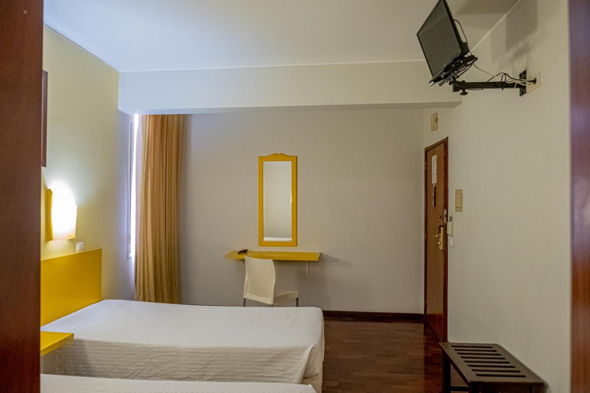 Residencial Chafariz /Queimada Hotel Funchal  Buitenkant foto