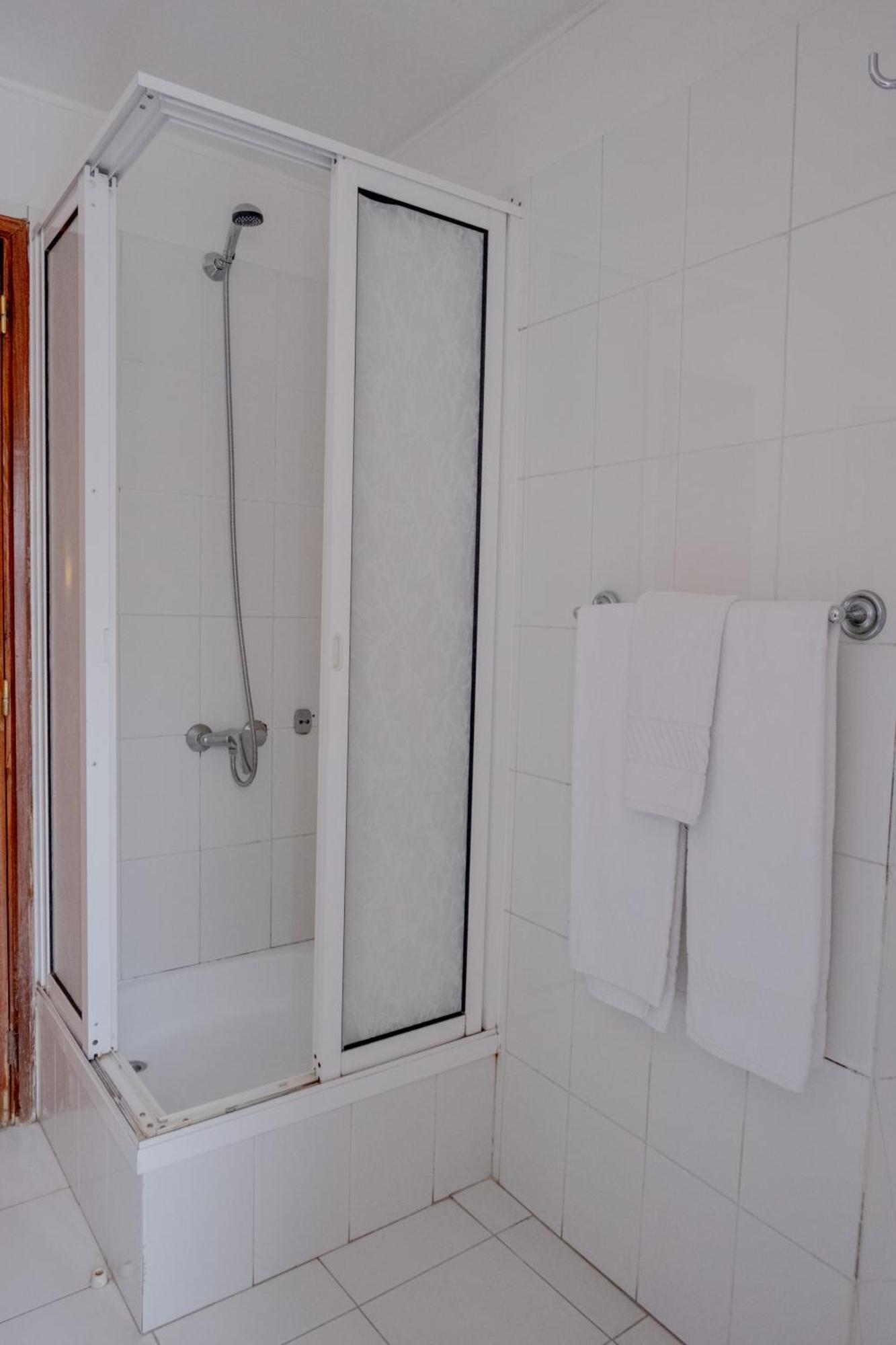 Residencial Chafariz /Queimada Hotel Funchal  Buitenkant foto