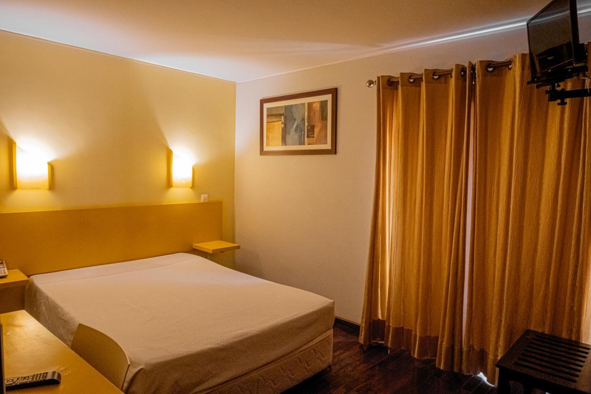 Residencial Chafariz /Queimada Hotel Funchal  Buitenkant foto
