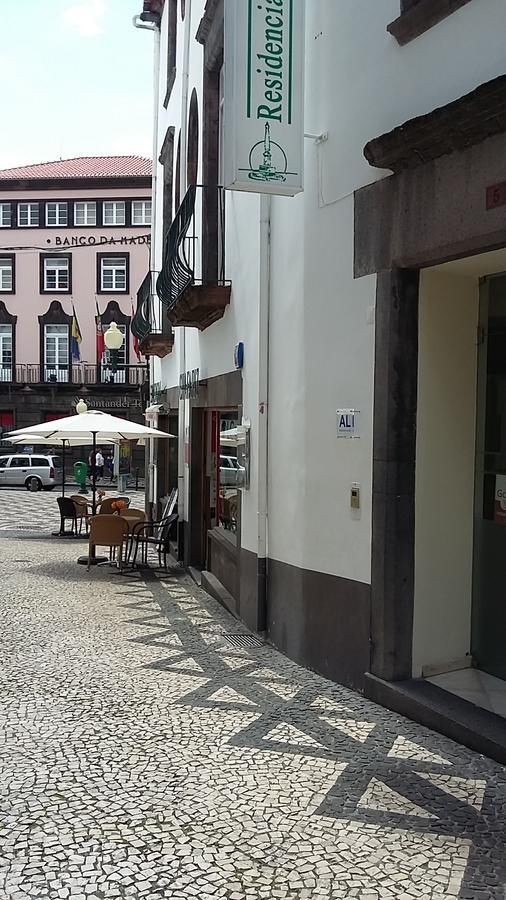 Residencial Chafariz /Queimada Hotel Funchal  Buitenkant foto